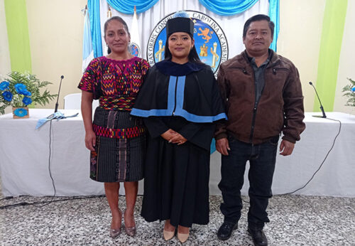 Traguardi importanti | La laurea di Martina in Guatemala